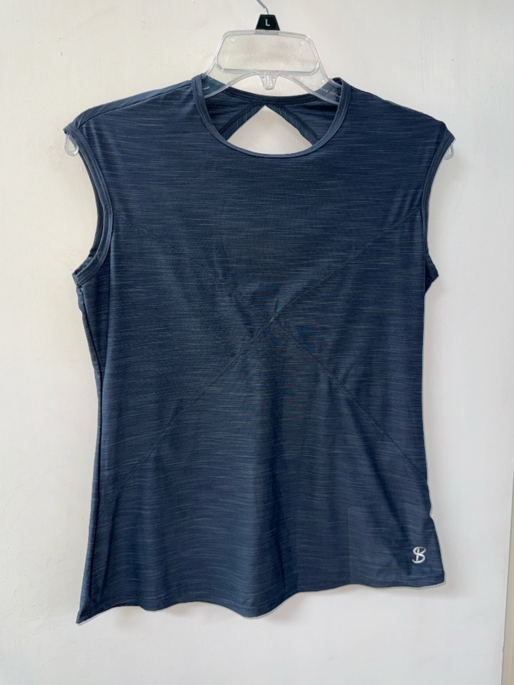 Sofibella Women's activewear top